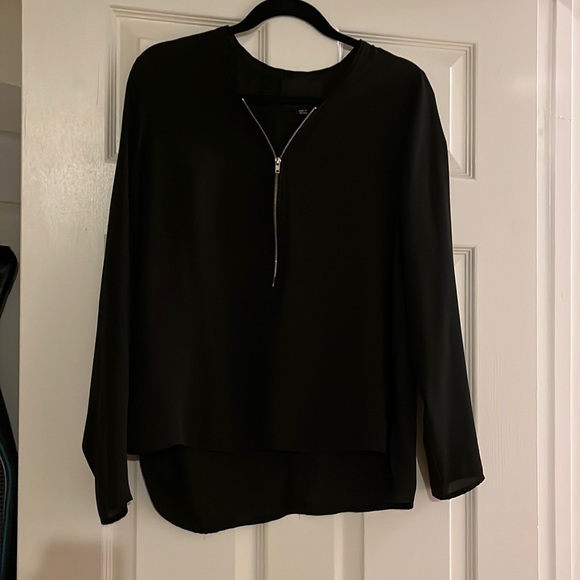 Black blouse with zipper - Picture 1 of 2